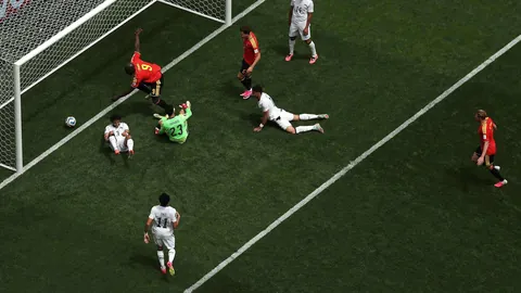 罗特欧冠盛宴：连续两轮20进球，今日巅峰对决不容错过